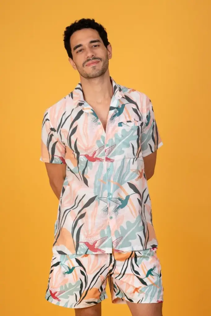 Experience The Tropical Touch Classic Hawaiian Shit